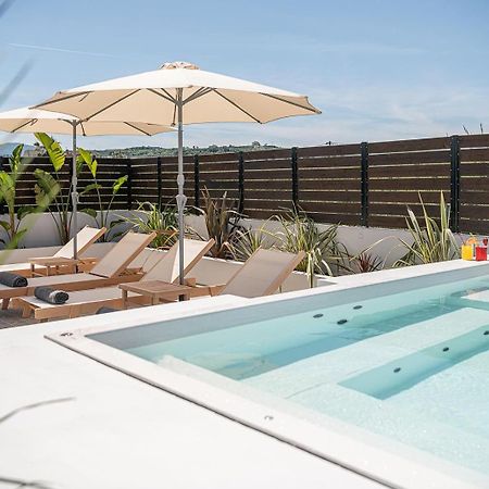 Sol Luxury Apartment - Close To The Beach With A Private Mini Pool Khania Eksteriør bilde