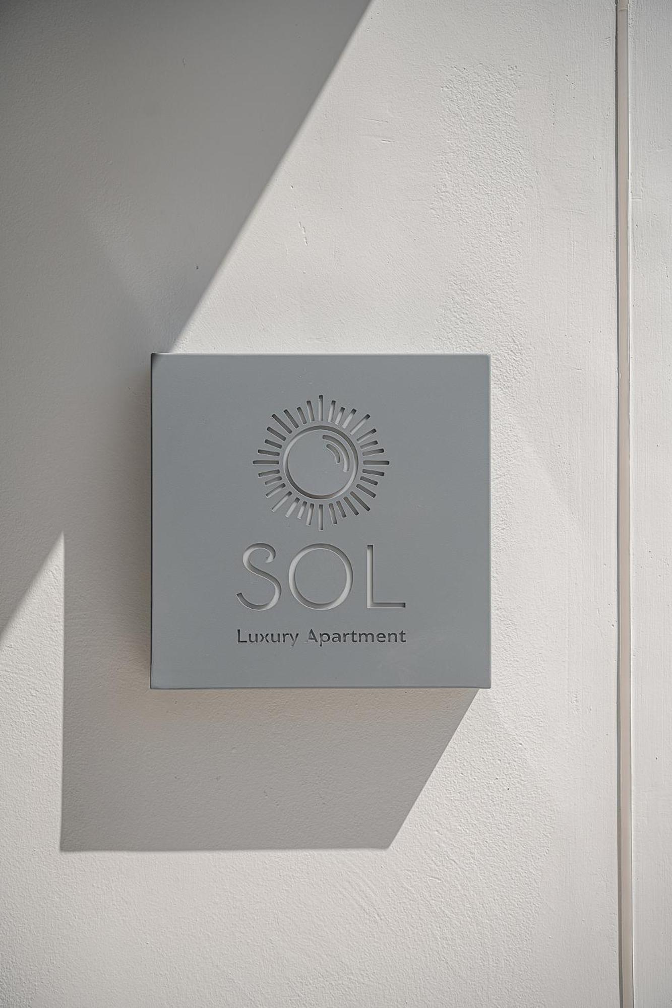 Sol Luxury Apartment - Close To The Beach With A Private Mini Pool Khania Eksteriør bilde